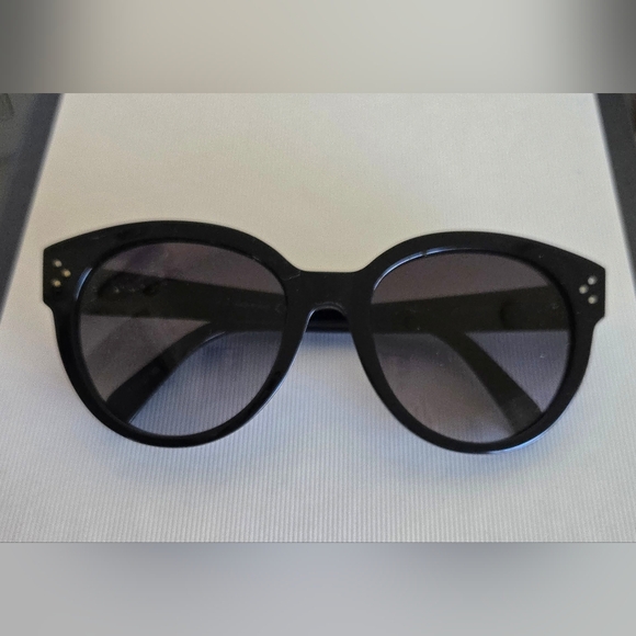 Celine Sunglasses CL40169F 01B - Picture 1 of 10